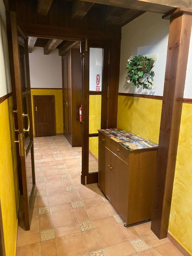 Mikaela Planta Baja-Con Patio Apartment เอลบูร์โก เด ออสมา ภายนอก รูปภาพ