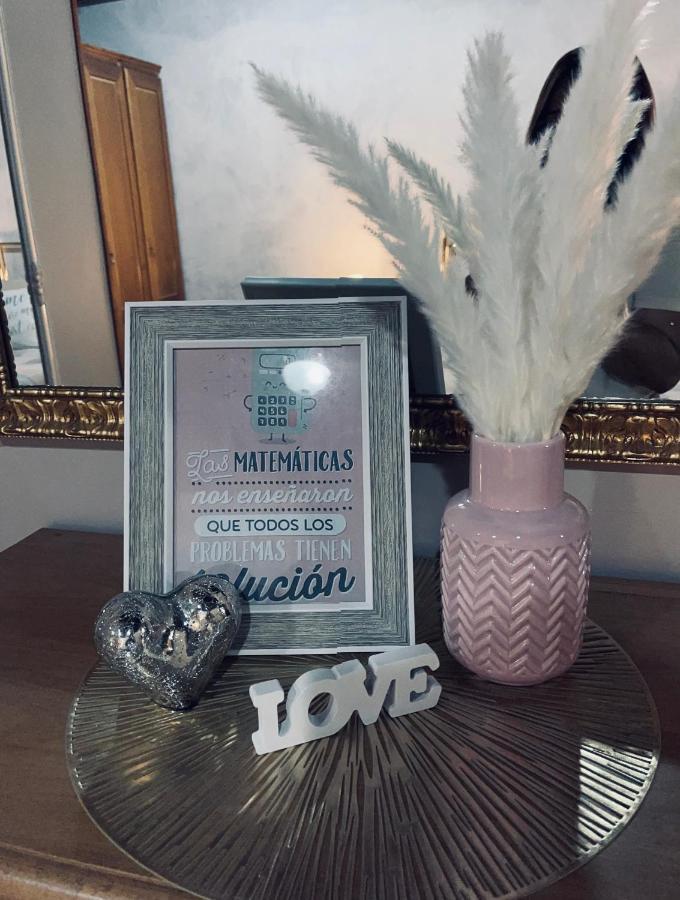 Mikaela Planta Baja-Con Patio Apartment เอลบูร์โก เด ออสมา ภายนอก รูปภาพ