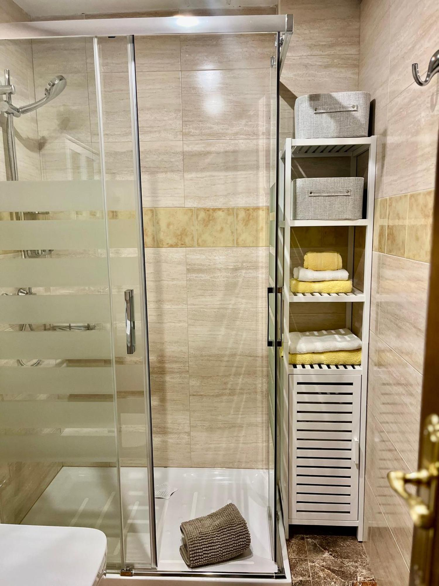 Mikaela Planta Baja-Con Patio Apartment เอลบูร์โก เด ออสมา ภายนอก รูปภาพ