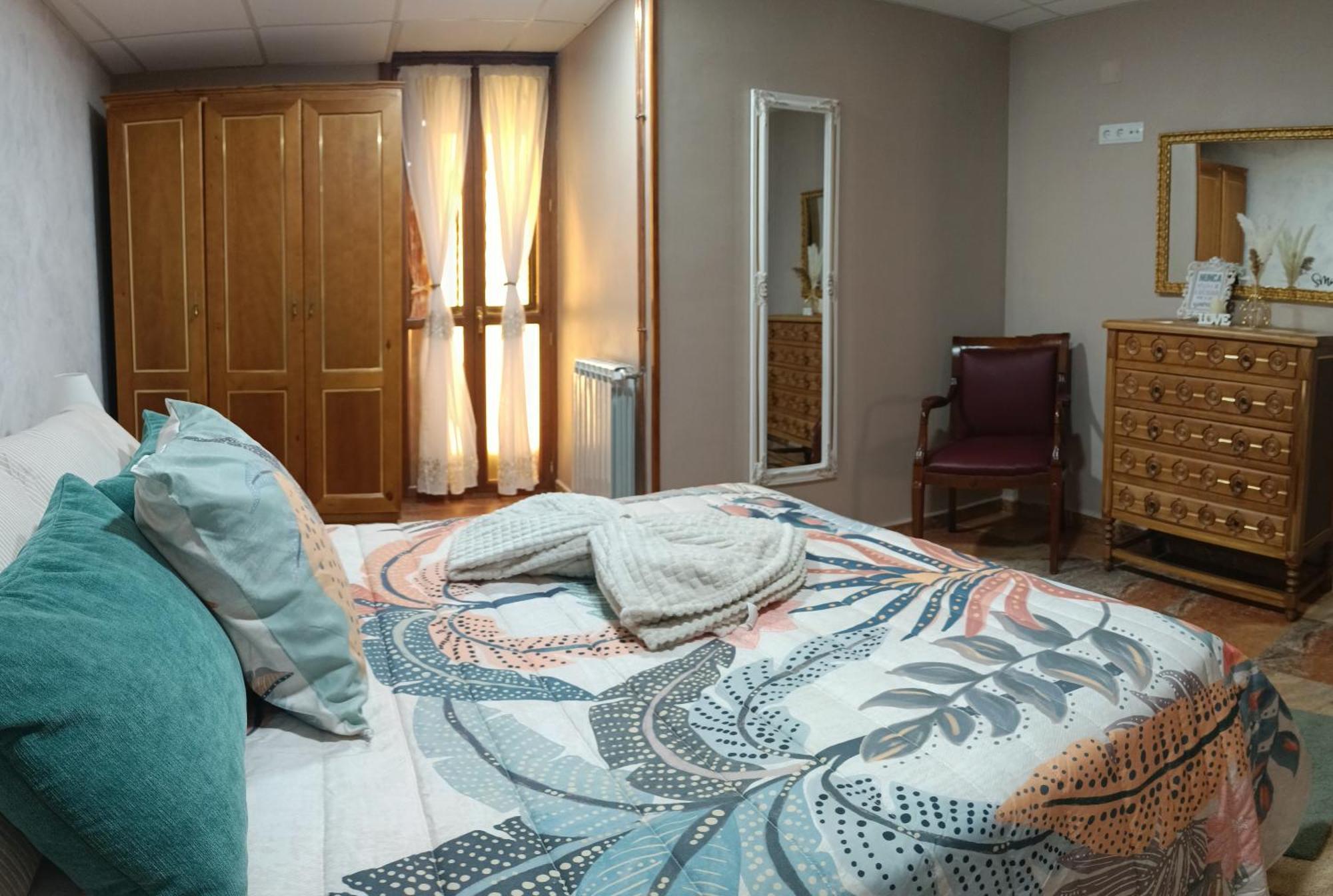 Mikaela Planta Baja-Con Patio Apartment เอลบูร์โก เด ออสมา ห้อง รูปภาพ